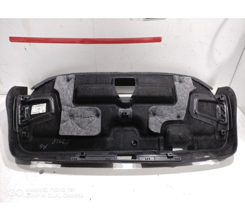 Обшивка крышки багажника