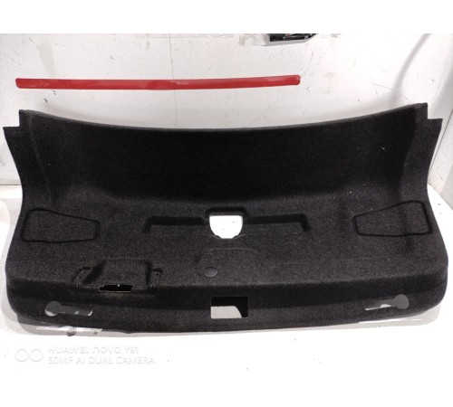 Обшивка крышки багажника