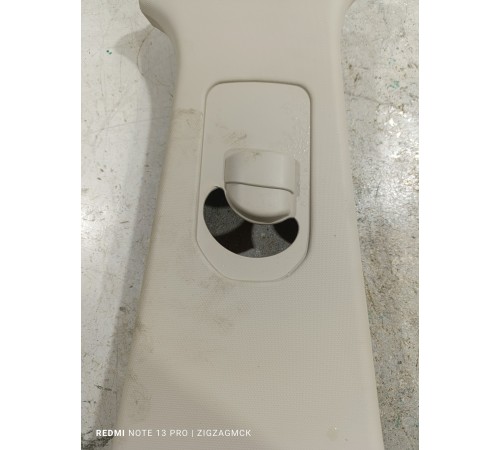 Обшивка центральной стойки правая верхняя