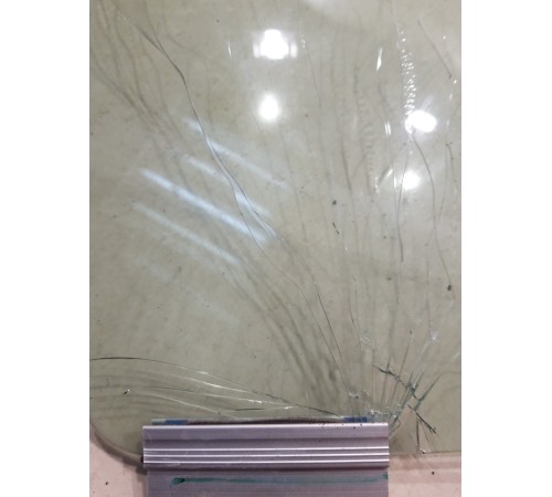 Стекло двери (переднее, правое)