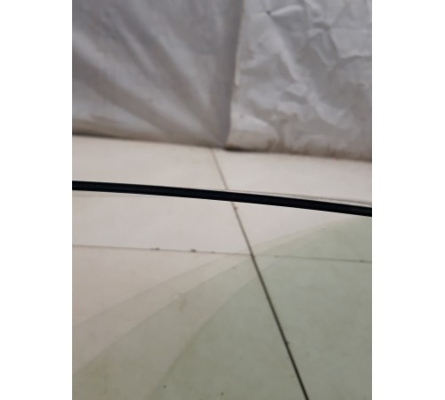 Стекло двери (переднее, правое)