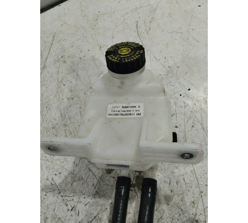 Главный тормозной цилиндр с бачком