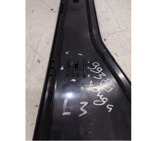 Накладка двери (задняя левая)