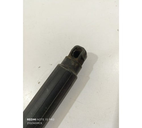 Амортизатор крышки багажника правый