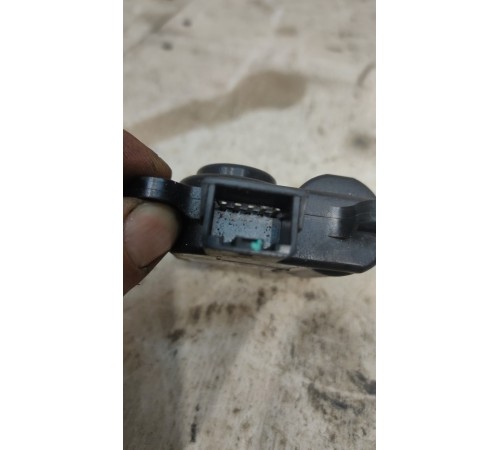 Моторчик привода заслонок отопителя