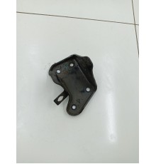 Кронштейн крепление заднего подрамника левый
