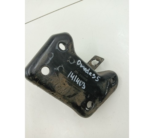 Кронштейн крепление заднего подрамника левый