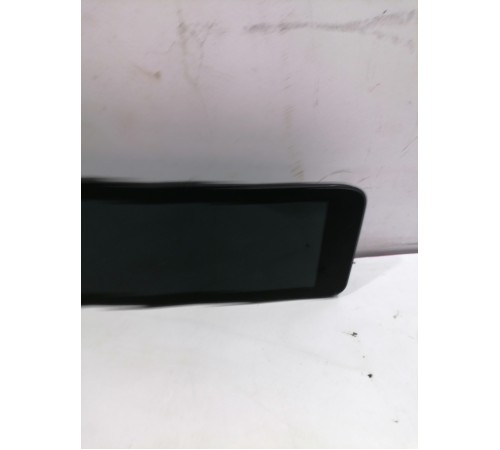 Дисплей панели приборов и мультимедиа