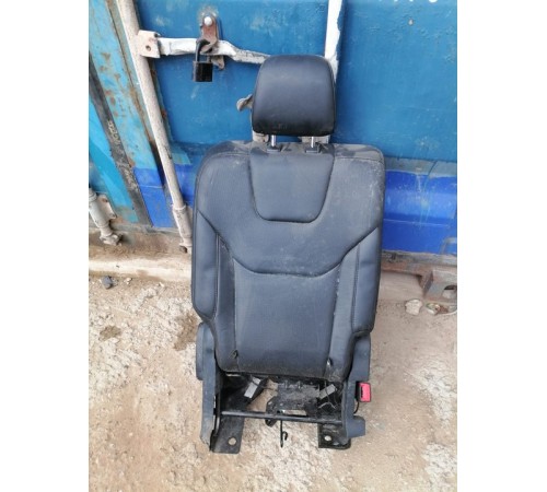 Сиденье переднее левое