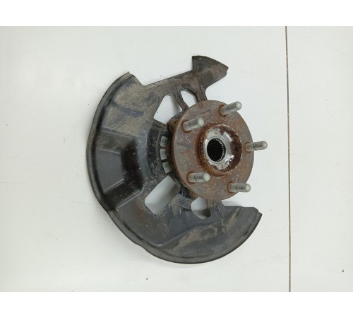 Ступица передняя левая с кожухом