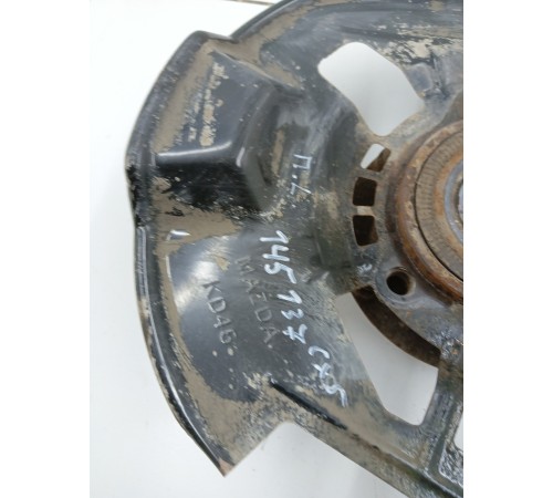 Ступица передняя левая с кожухом