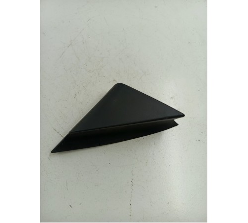 Уголок двери передний правый