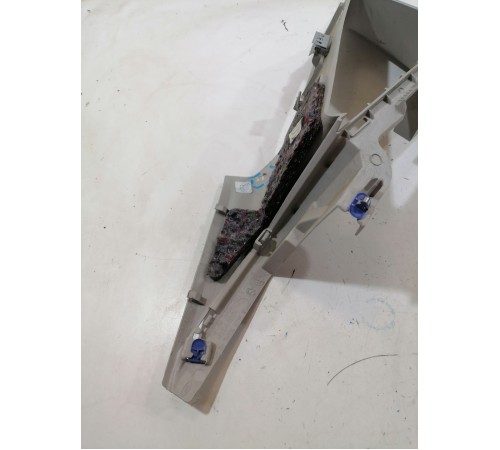 Обшивка багажника верхняя правая