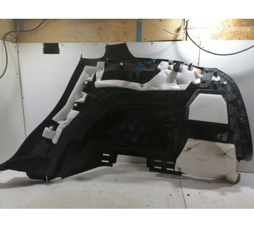 Обшивка багажника левая