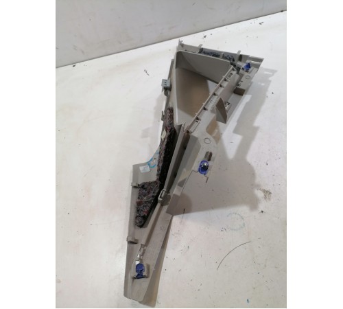 Обшивка багажника верхняя правая