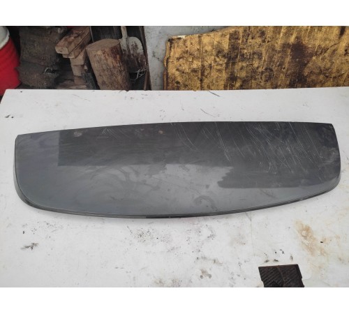 Спойлер крышки багажника