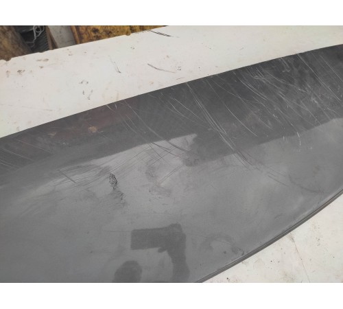 Спойлер крышки багажника