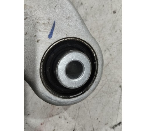 Рычаг подвески(задний правый)