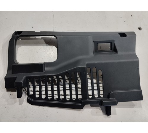 Накладка багажника