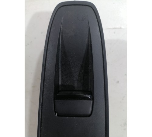 Кнопка стеклоподъемника задняя левая