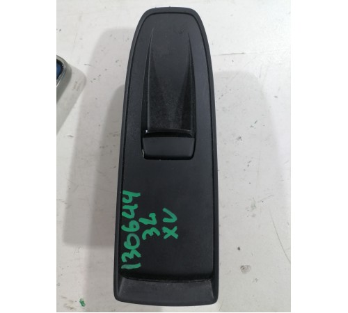 Кнопка стеклоподъемника задняя левая