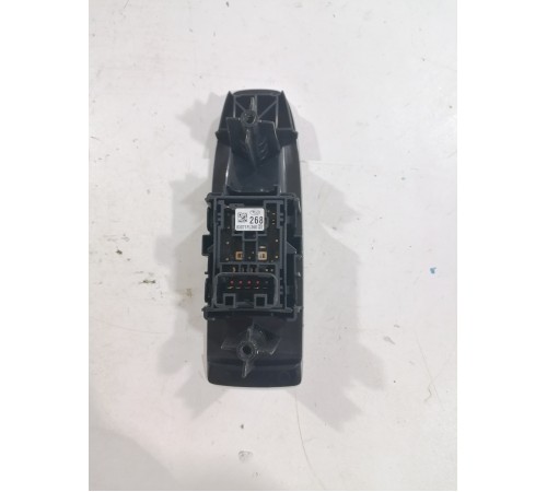 Кнопка стеклоподъемника задняя левая