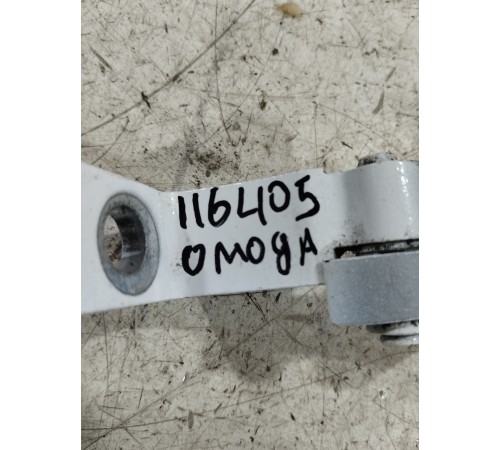 Петля двери задняя правая верхняя