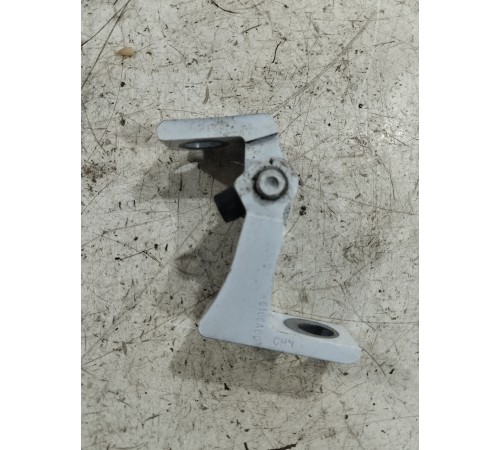 Петля двери задняя правая верхняя