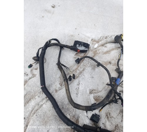 Электропроводка подкапотная с блоком предохранителей