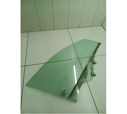 Стекло двери переднее правое