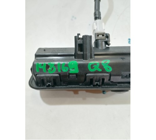 Камера заднего вида с кнопкой открывания багажника