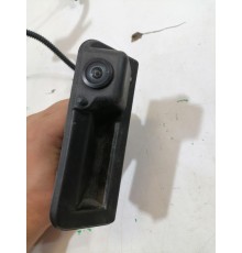 Камера заднего вида с кнопкой открывания багажника