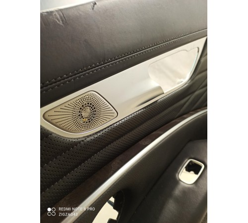 Обшивка двери(задняя правая)