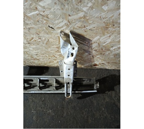 Усилитель бампера задний