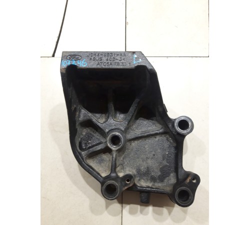 Опора двигателя левая