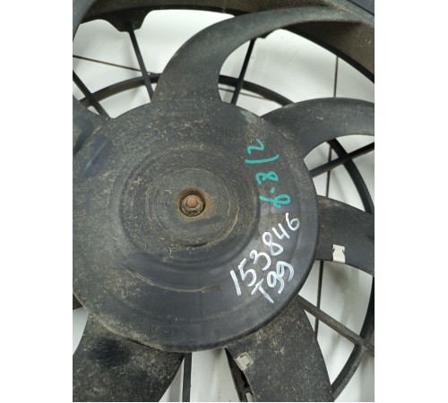 Диффузор радиаторов с вентилятором охлаждения двигателя