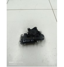 Доводчик крышки багажника