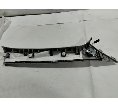 Обшивка стойки лобового стекла левая 