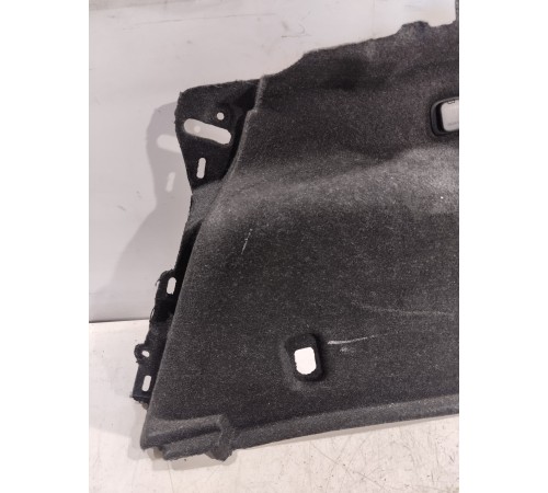 Обшивка багажника правая