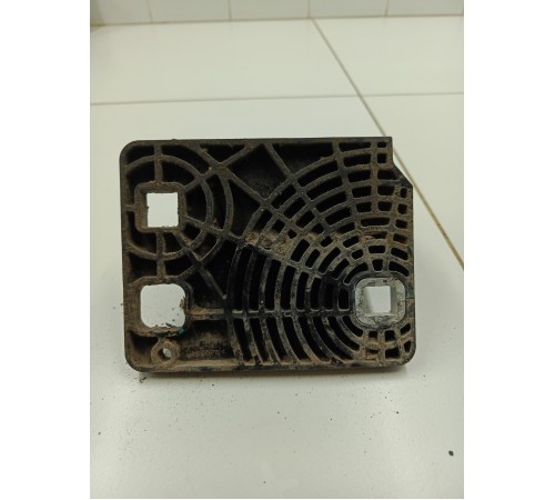 Кронштейн радиатора левый