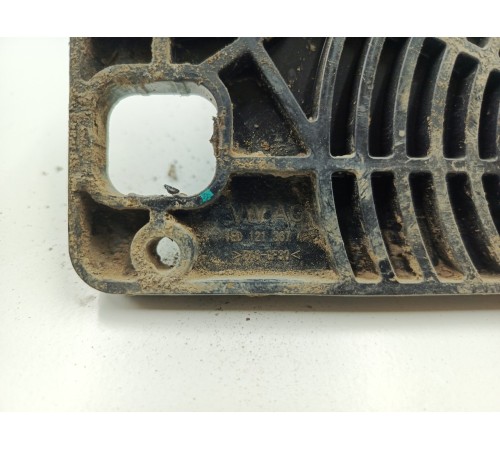 Кронштейн радиатора левый