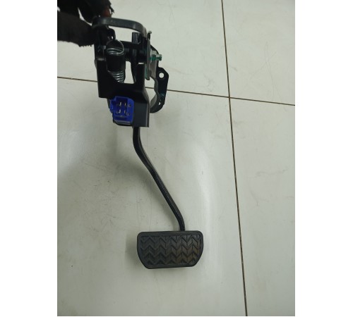 Педаль тормоза