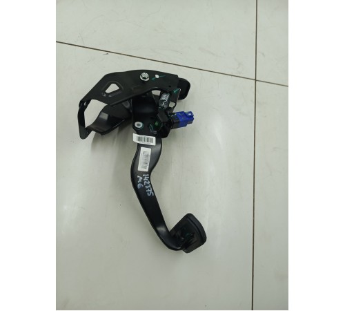 Педаль тормоза