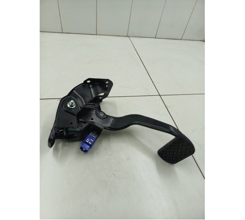 Педаль тормоза