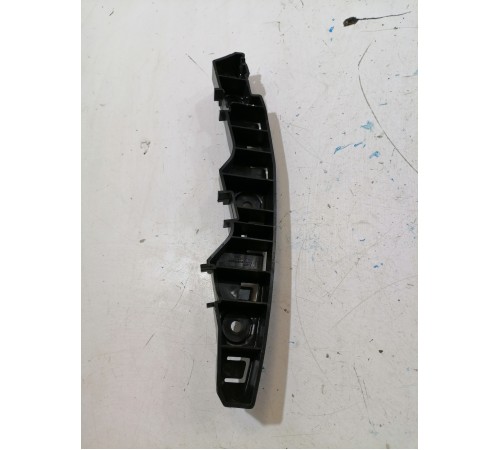 Кронштейн переднего бампера правый