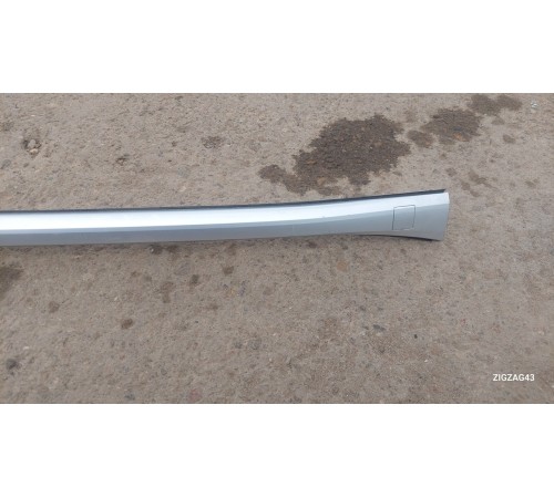 Рейлинг крыши правый