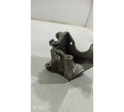 Кронштейн (крепление) кузова