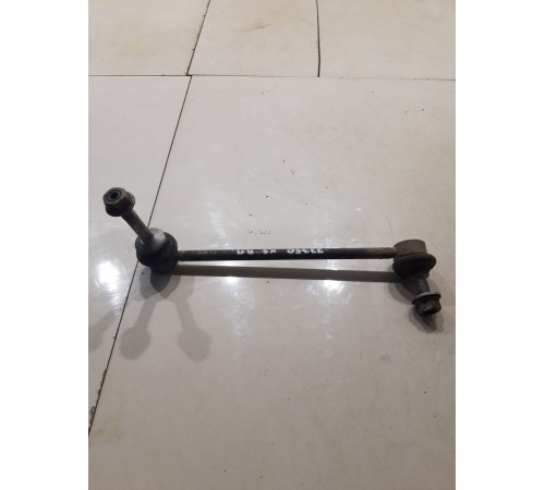 Стойка стабилизатора (передняя, правая)