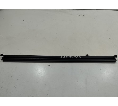 Уплотнитель стекла (задний левый внутренний)