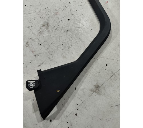 Накладка рамки стекла двери задняя правая внутренняя